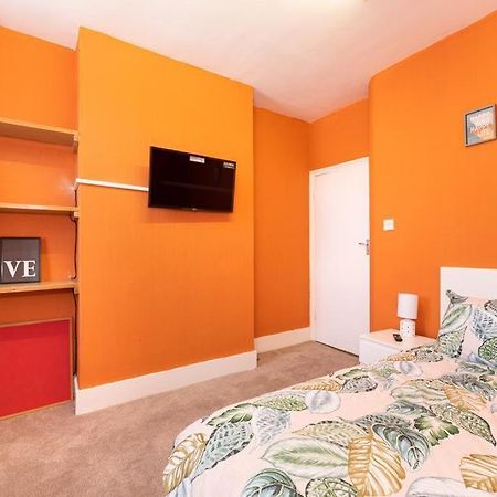 Barking Road Comfy House Appartement Londen Buitenkant foto