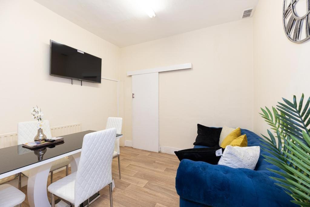 Barking Road Comfy House Appartement Londen Buitenkant foto
