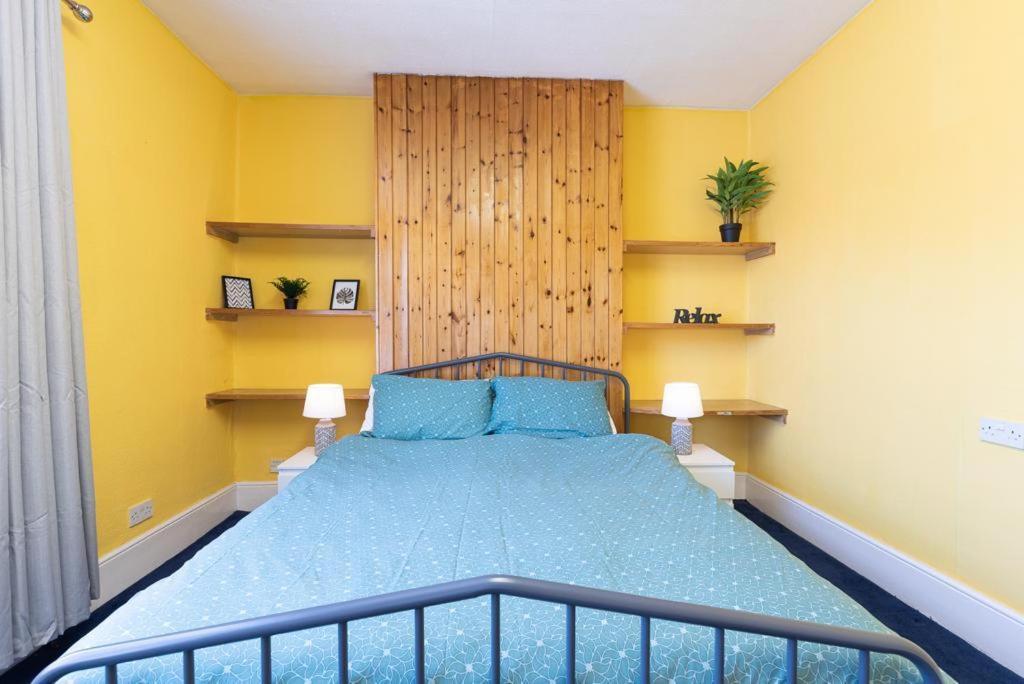 Barking Road Comfy House Appartement Londen Buitenkant foto